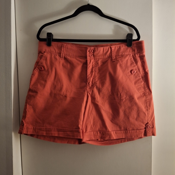 Gloria Vanderbilt Women's Vibrant Coral Shorts - Picture 1 of 10